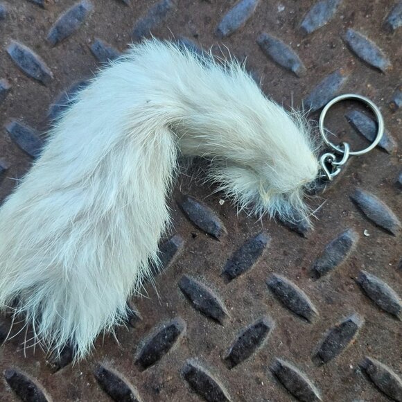 Real Fur Keys Holder White Hair Fur Handmade Keychain Key rings Handmade - Picture 3 of 12